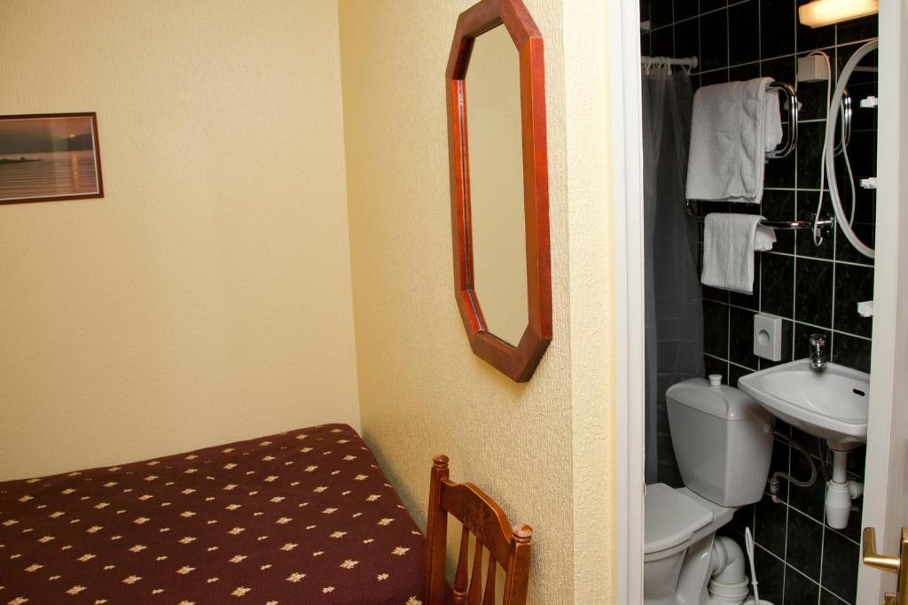 Repo Hotel Курессааре Екстер'єр фото
